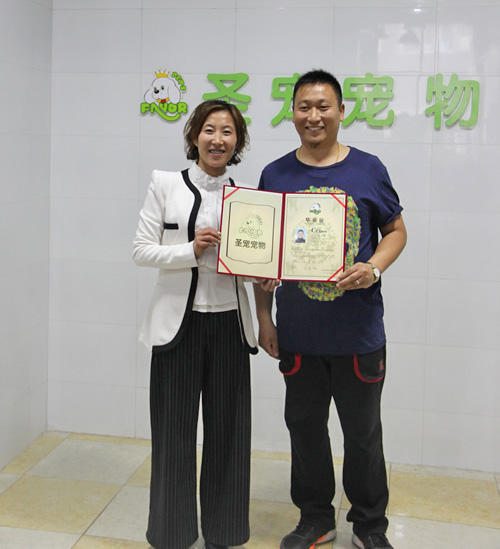 畢業(yè)學(xué)子趙洪勇
